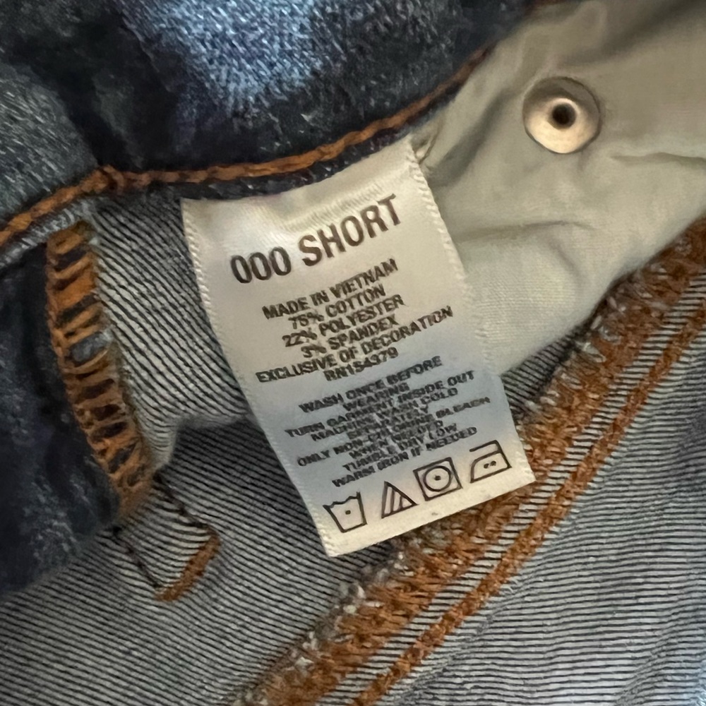 Aeropostale ripped jeans - Picture 2 of 4